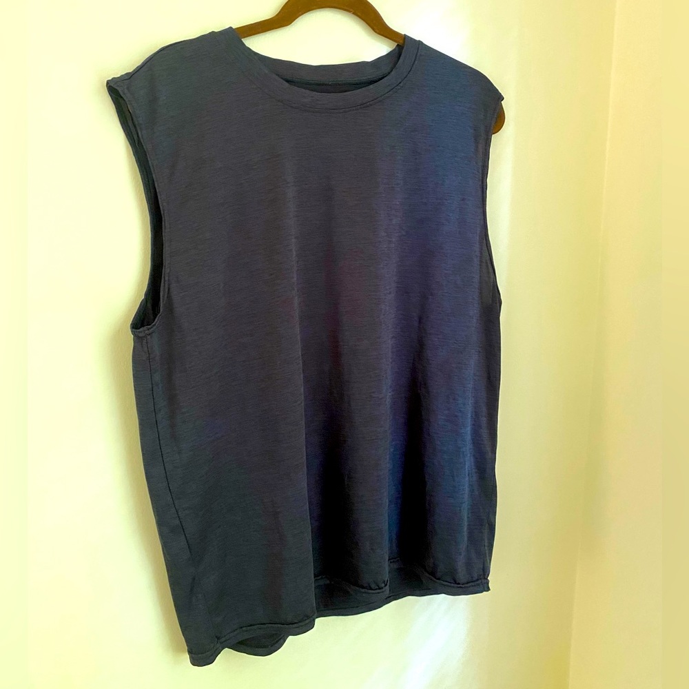 Men’s workout tank